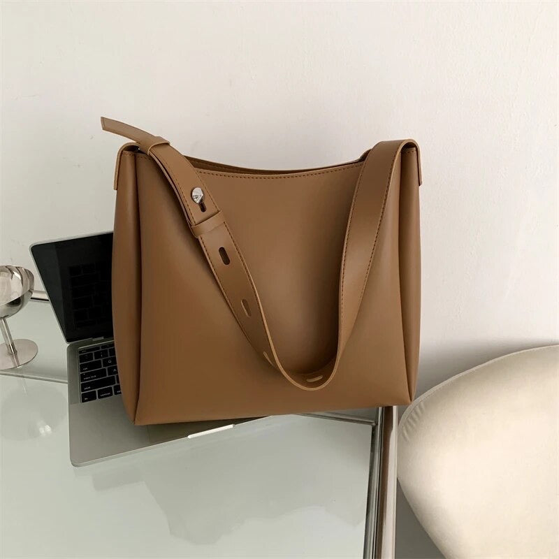 Adrienne – Sleek Leather Tote Bag for Women