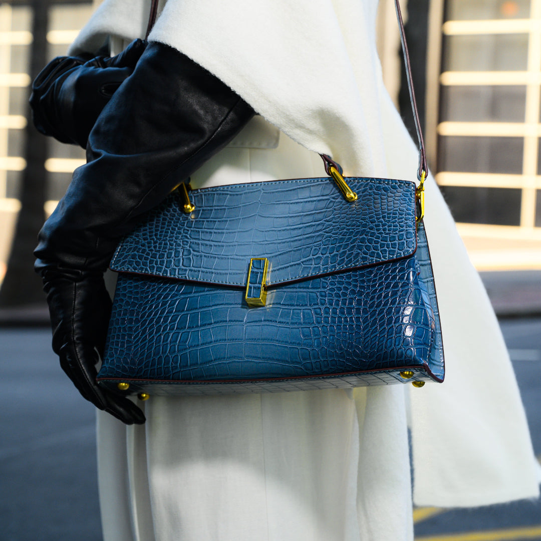 Calissandre – Elegant Crocodile-Embossed Leather Handbag for Women
