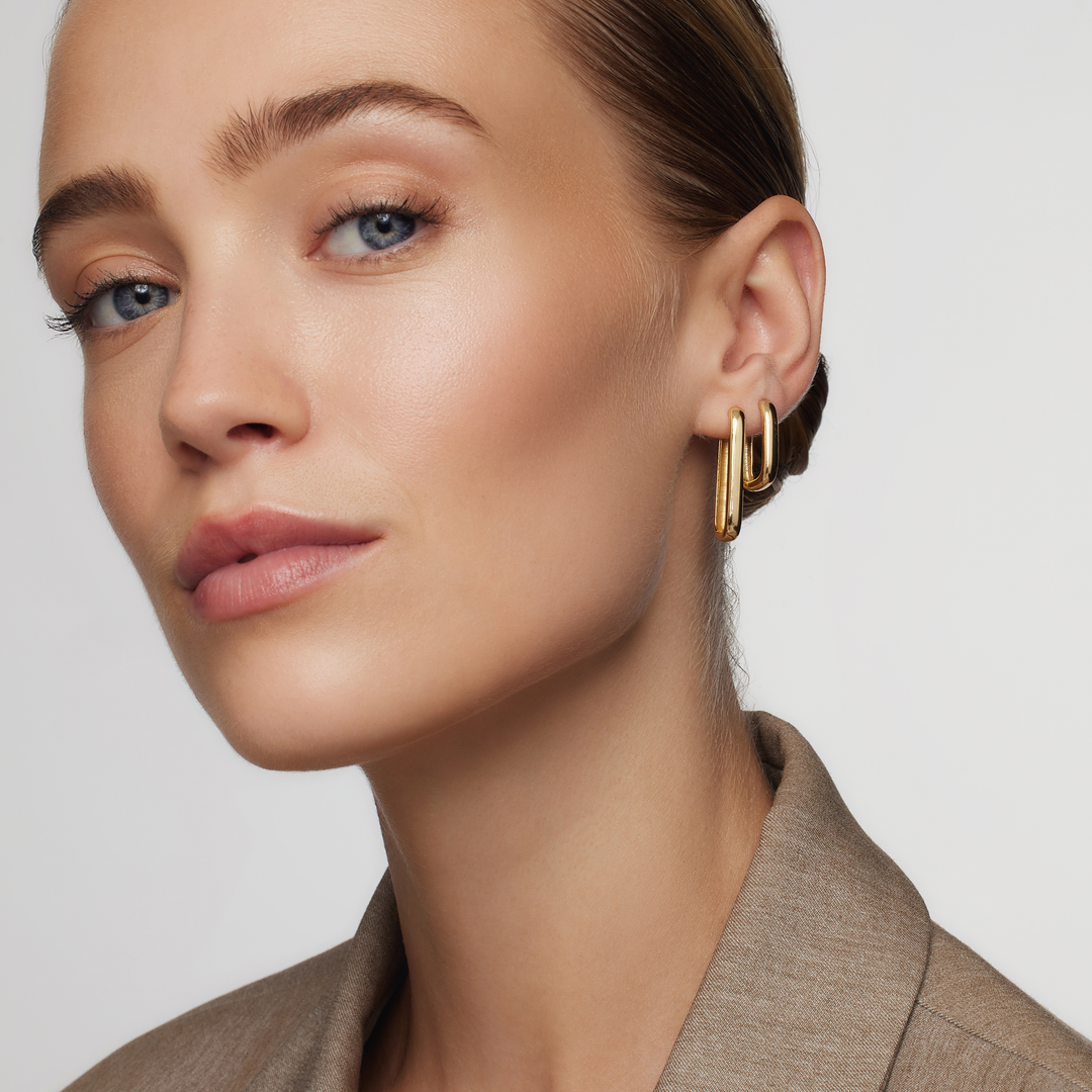 Anitra – Gold Elongated Hoop Earrings