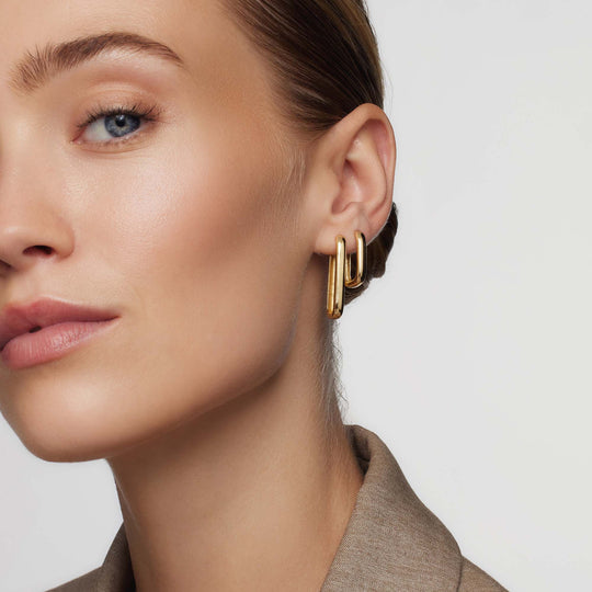 Anitra – Gold Elongated Hoop Earrings