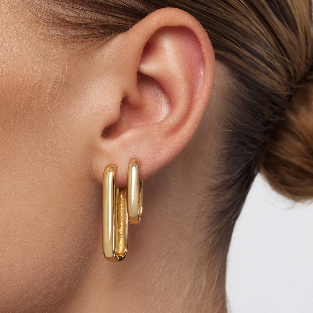 Anitra – Gold Elongated Hoop Earrings