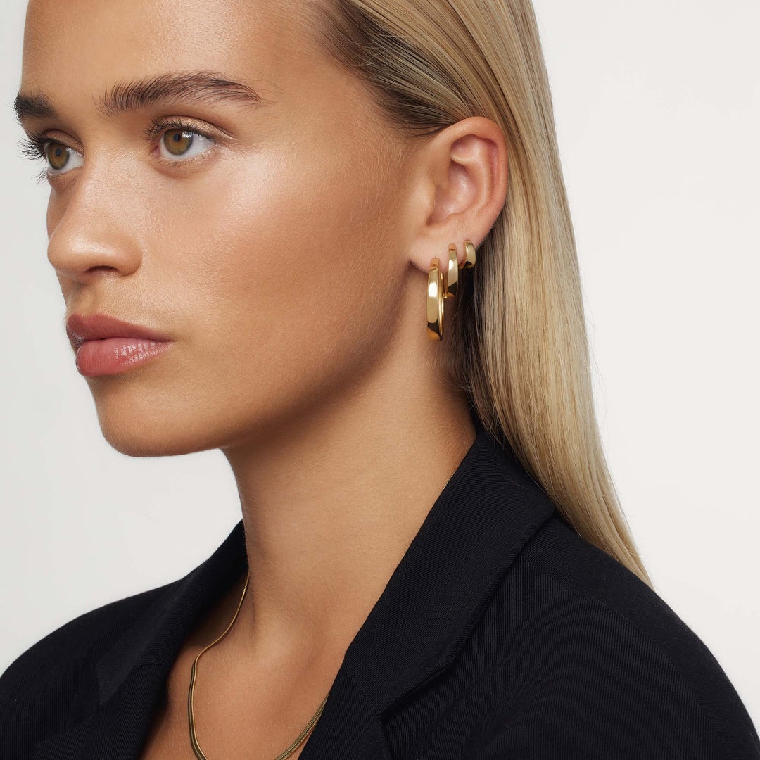 Rhonda – Sleek Gold Hoop Earrings