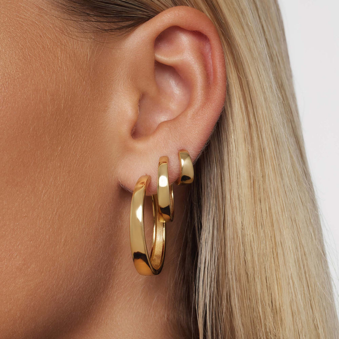 Rhonda – Sleek Gold Hoop Earrings