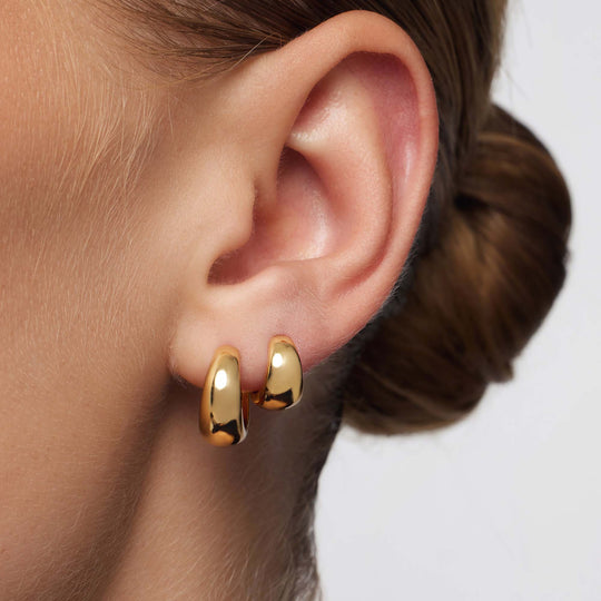 Sally – Sculpted Gold Huggie Earrings