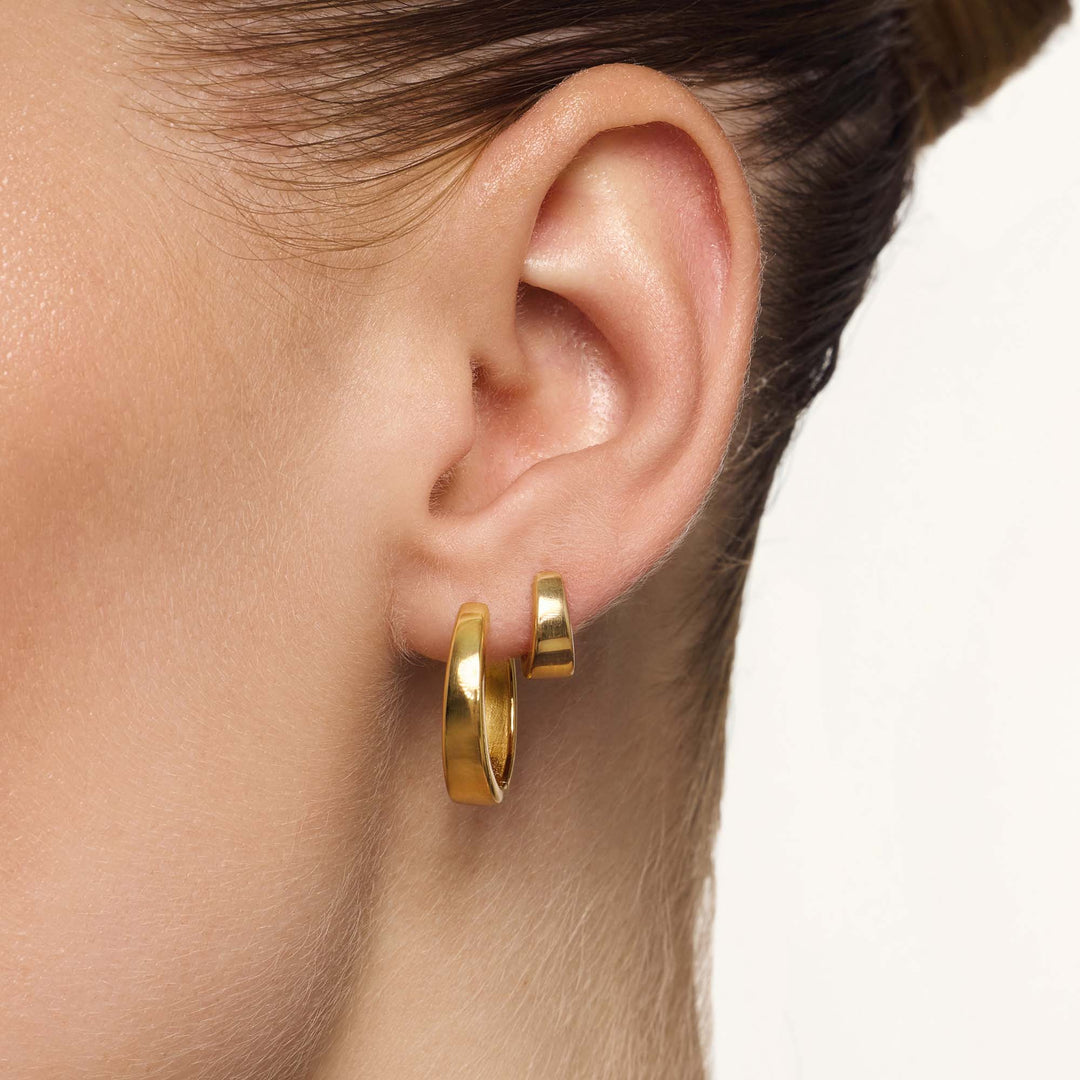 Sherilyn – Sleek Gold Huggie Earrings