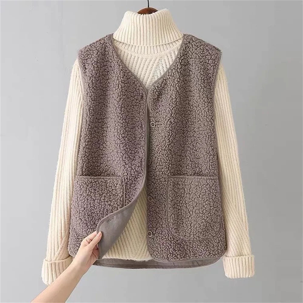 Holliston – Reversible Fleece Vest for Women