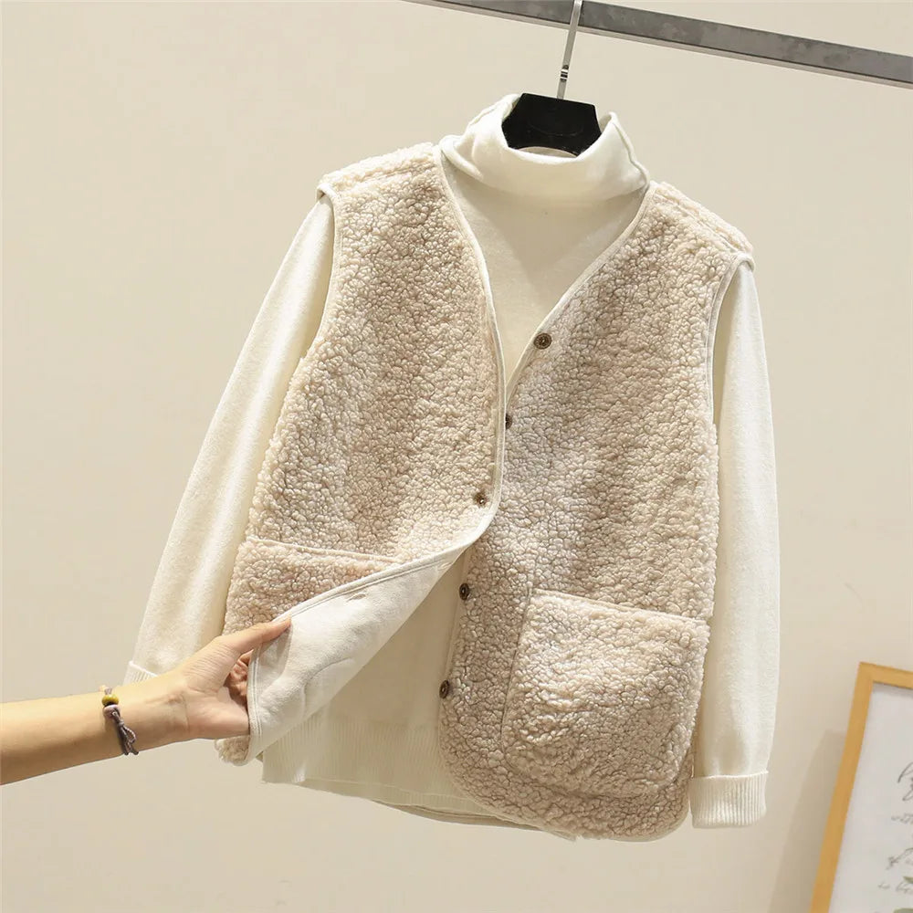 Holliston – Reversible Fleece Vest for Women