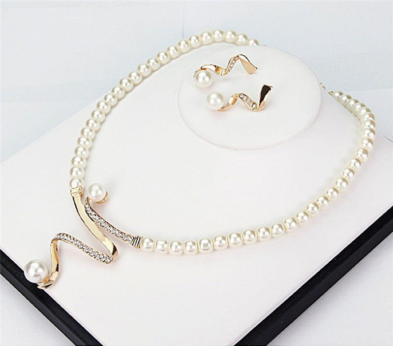 Beverly  – Pearl Grace Statement Jewelry Set