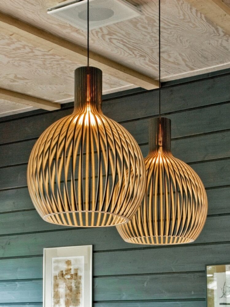 Calla – Sculpted Wooden Pendant Light