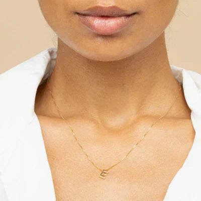 Caroline – Golden Initial Pendant Necklace