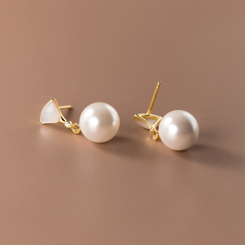 Gabriella – Classic Pearl Drop Earrings