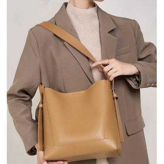 Amara – Timeless Soft Leather Bucket Bag for Women
