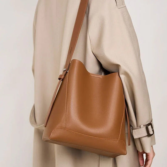 Amara – Timeless Soft Leather Bucket Bag for Women