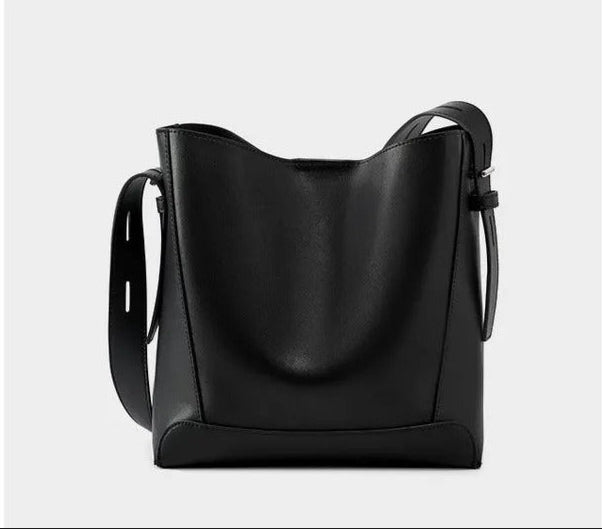 Amara – Timeless Soft Leather Bucket Bag for Women