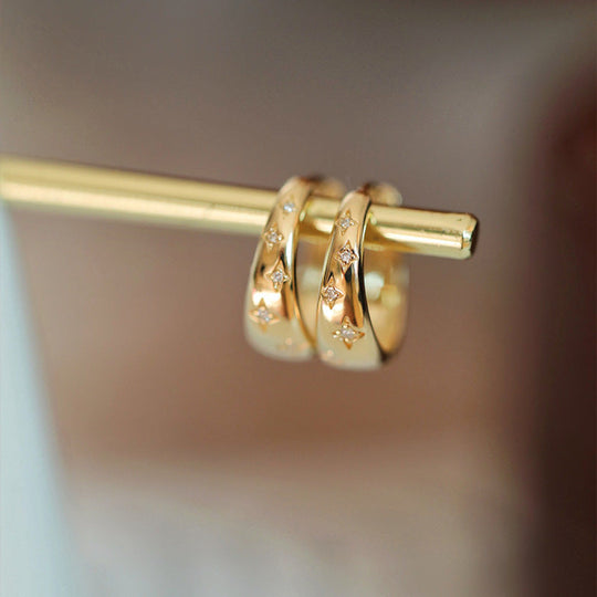 Mariko – Golden Twist Hoop Earrings