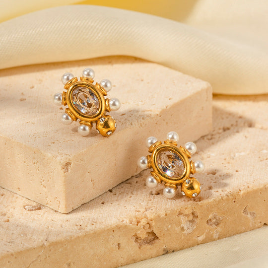 Amaryne – Regal Pearl & Crystal Stud Earrings