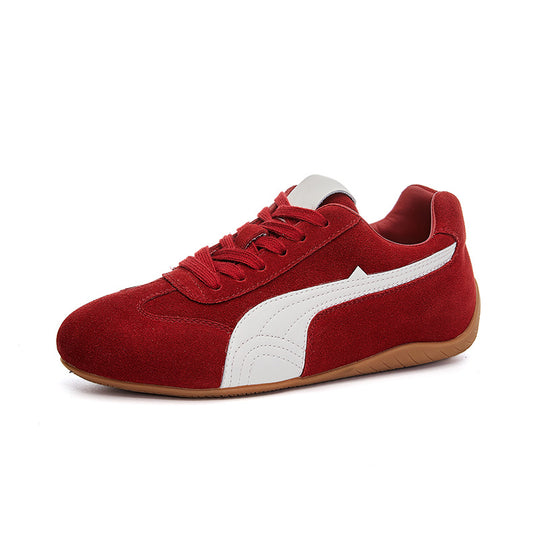 Mila - Women's sports sneakers in retro style