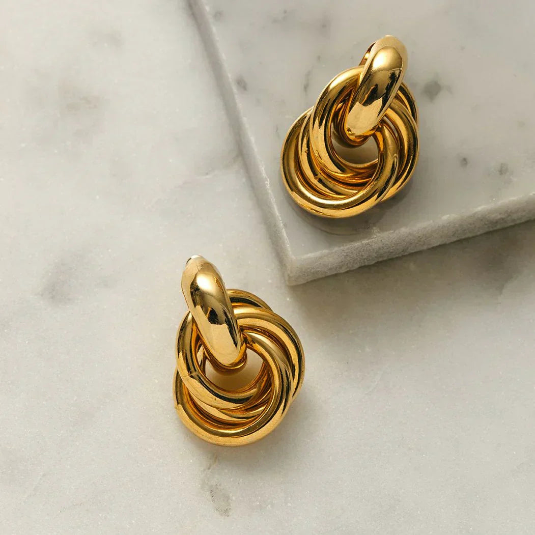 Lyndsy – Gold Knot Stud Earrings