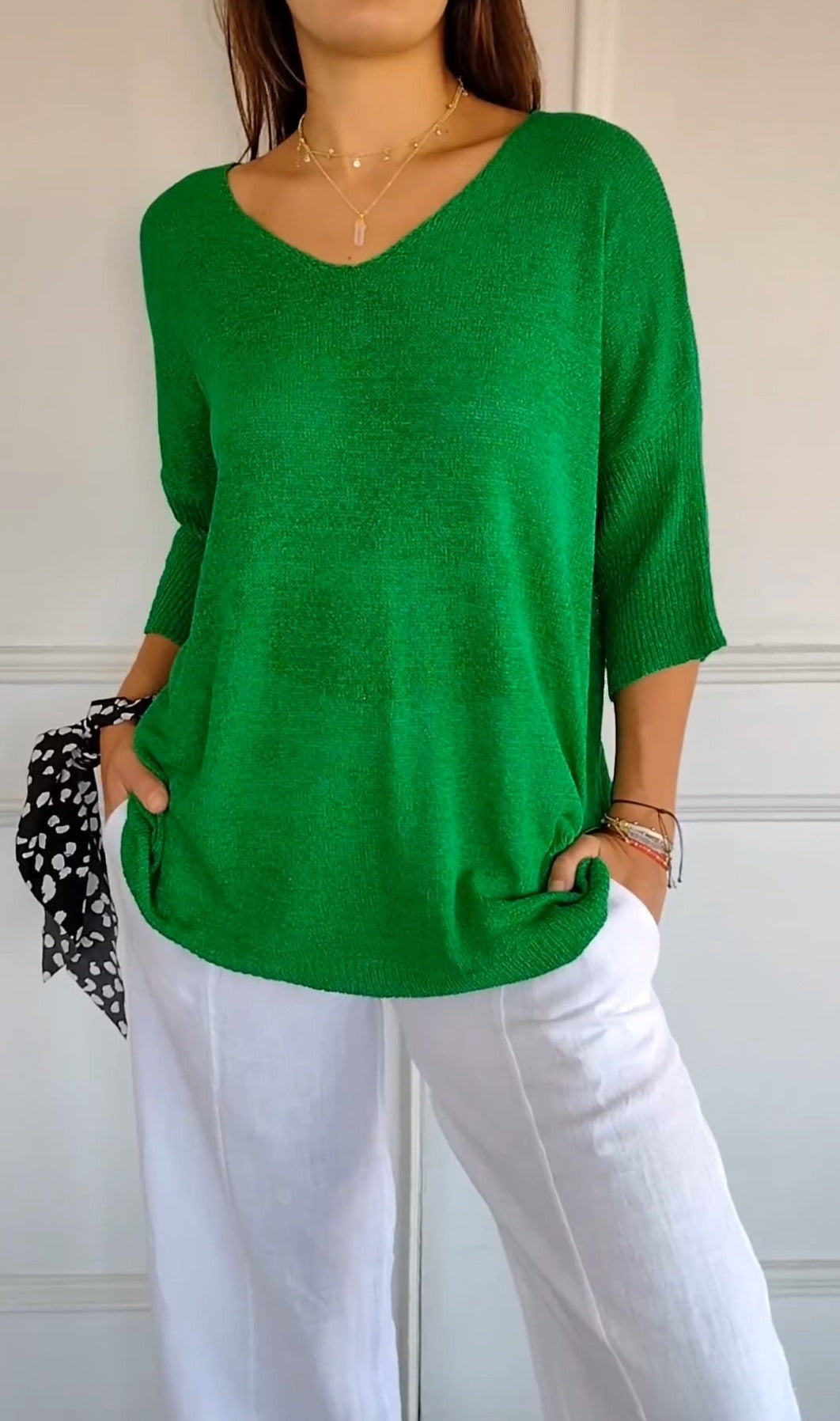 Calico – Lightweight V-Neck Knit Top for Women