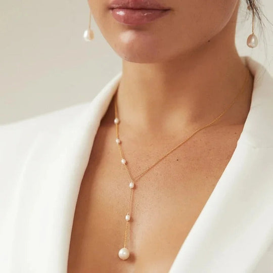 Vintage Hanging Pearls Necklace