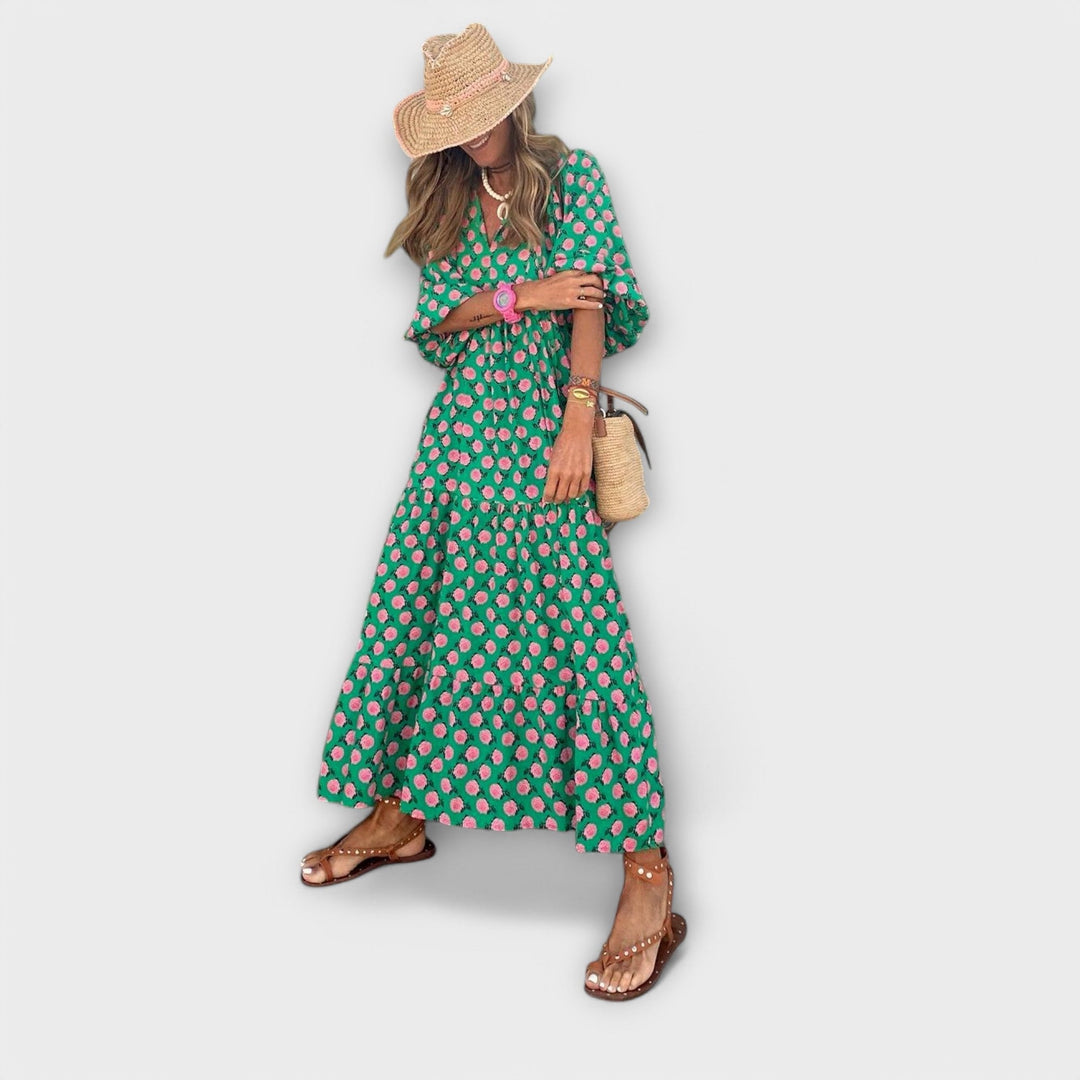 Camila – Maxi Dress with Retro Print and Statement Cut
