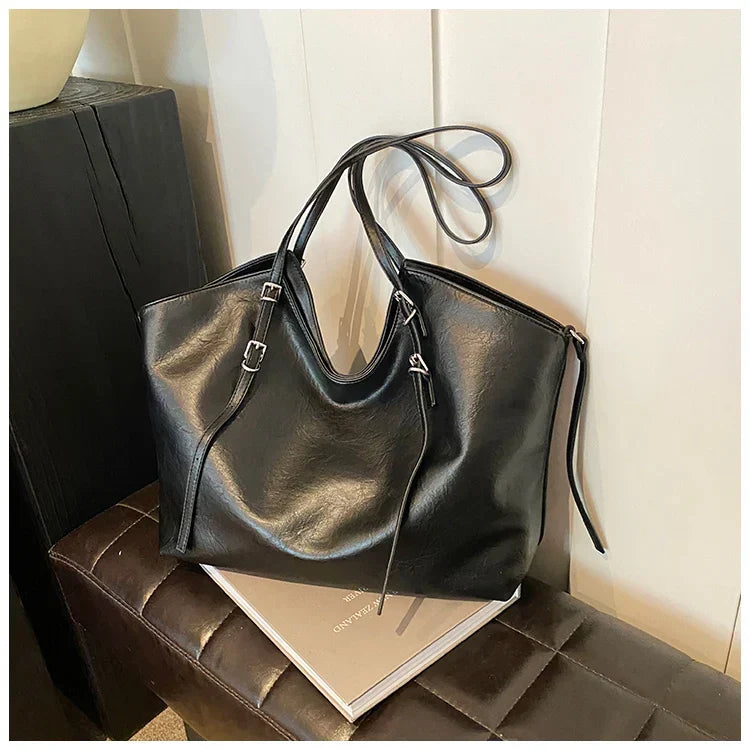 Augusta – Roomy Daily Tote with Leather Finish