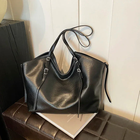 Augusta – Roomy Daily Tote with Leather Finish