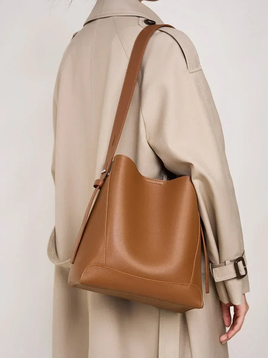 Beata – Chic Sandy Shoulder Bag with Faux Leather Strap