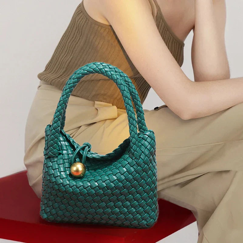 Beatrice – Stylish Woven Shoulder Bag Crafted from Vegan Leather with Gold Accents