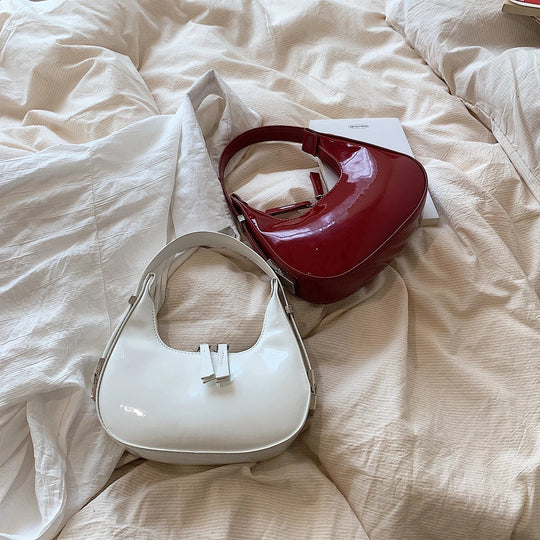 Anny – Glossy Vintage Crescent Shoulder Bag