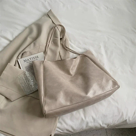 Ayleen – Large Brown Leather-Style Tote Bag