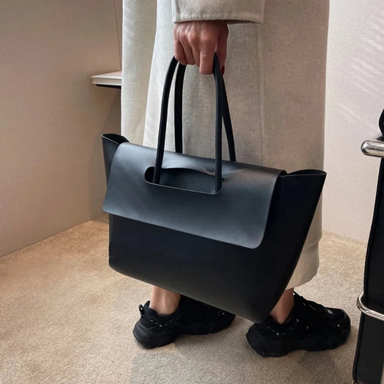 Annie – Chic Black Faux Leather Shoulder Bag
