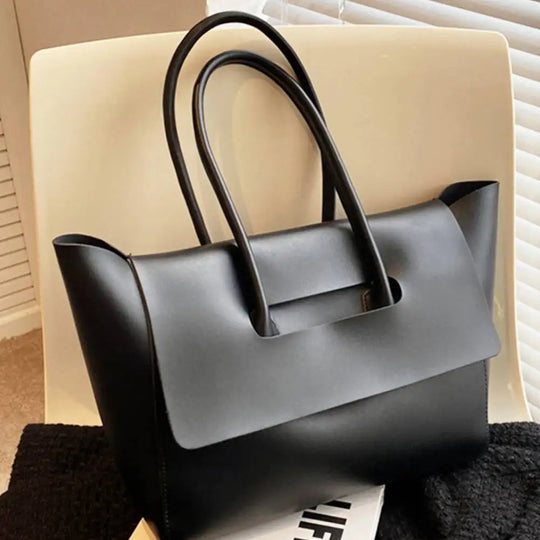 Annie – Chic Black Faux Leather Shoulder Bag
