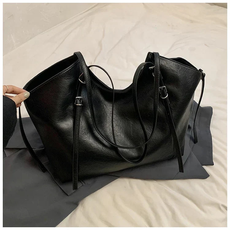 Augusta – Roomy Daily Tote with Leather Finish