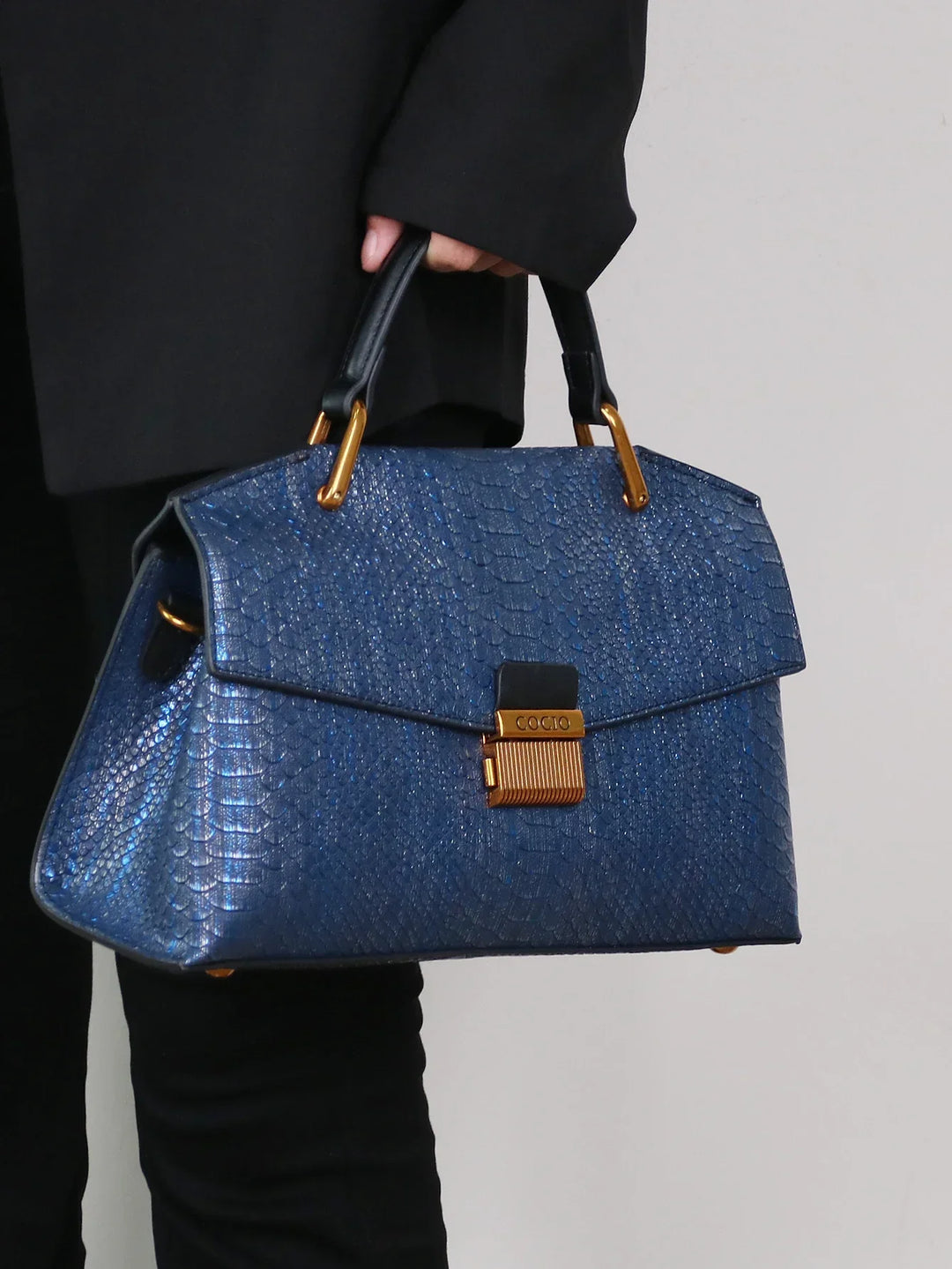 Fay – Structured Leather Handbag for Women