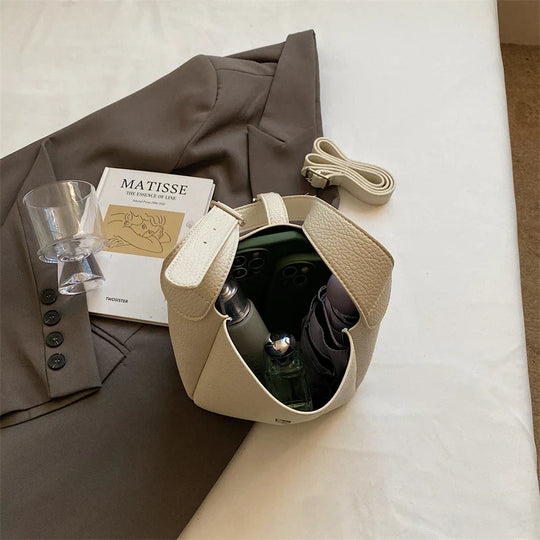 Arianna – Contemporary Leather-Style Bucket Bag