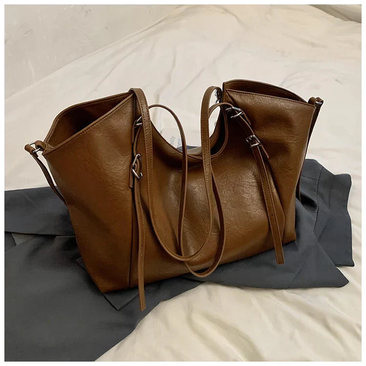 Augusta – Roomy Daily Tote with Leather Finish