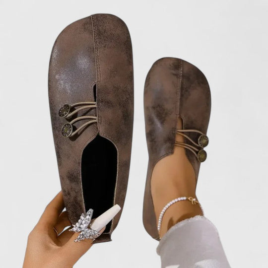 Melvoura – Minimalist Suede Loafers for Women