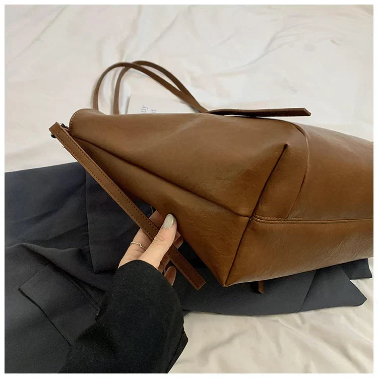 Augusta – Roomy Daily Tote with Leather Finish