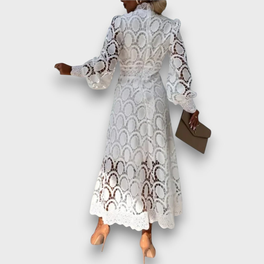 Charlotte – Romantic Midi Dress with Defined Waist