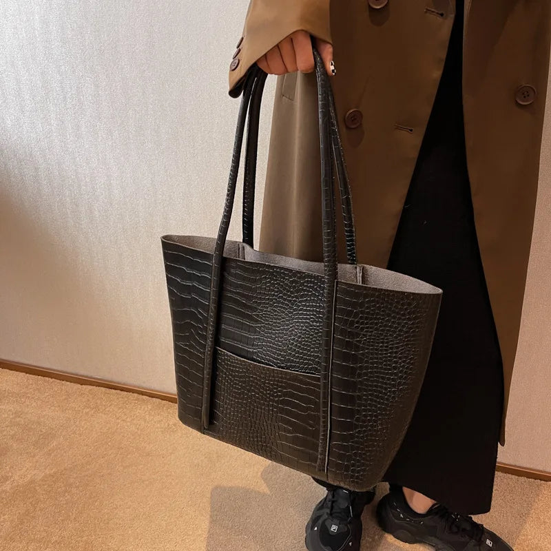 Roseanne – Structured Leather Tote Bag for Women