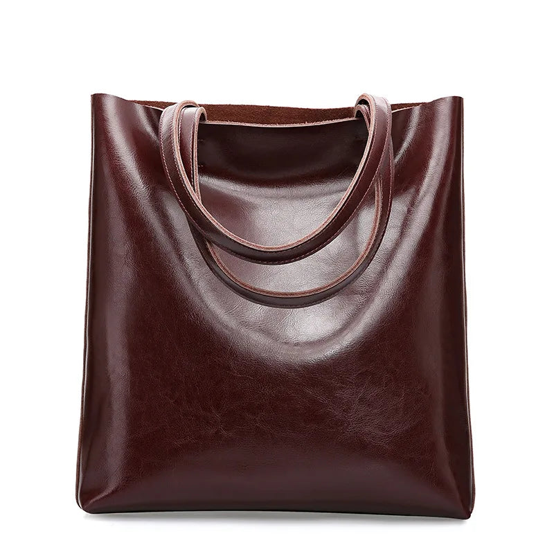 Annika – Timeless Tote Bag with Faux Leather Finish
