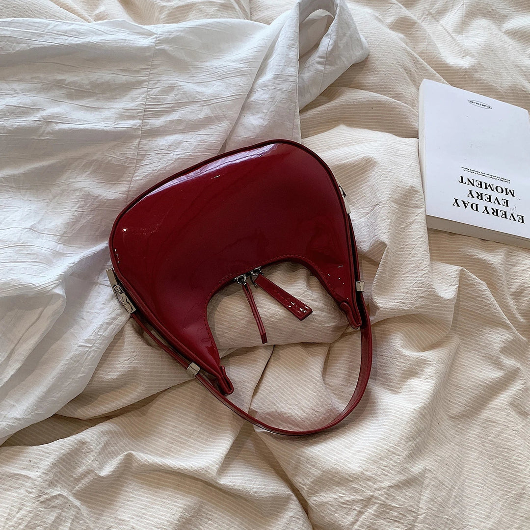 Anny – Glossy Vintage Crescent Shoulder Bag