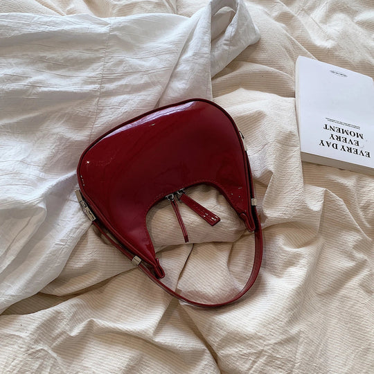 Anny – Glossy Vintage Crescent Shoulder Bag