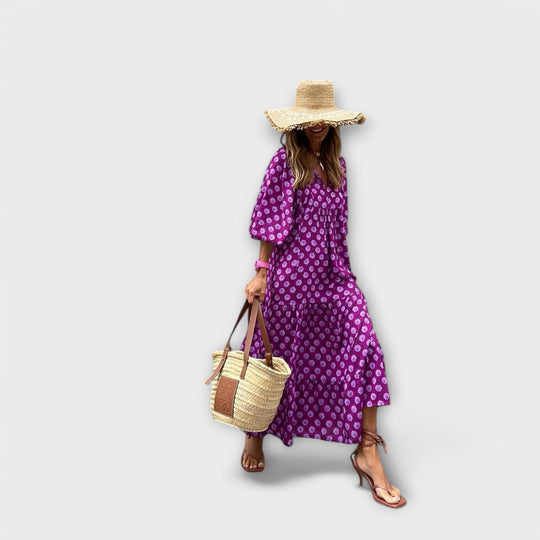 Camila – Maxi Dress with Retro Print and Statement Cut
