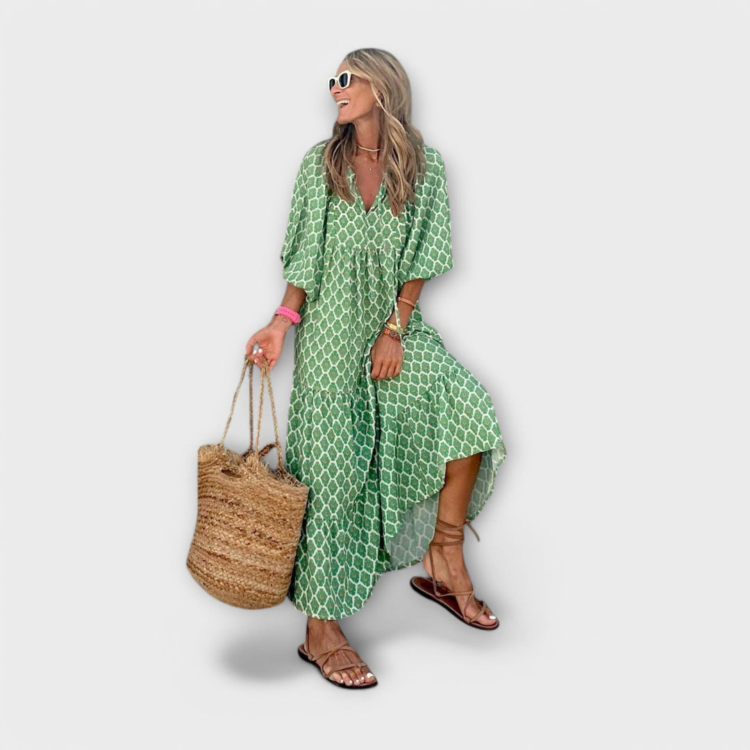 Camila – Maxi Dress with Retro Print and Statement Cut