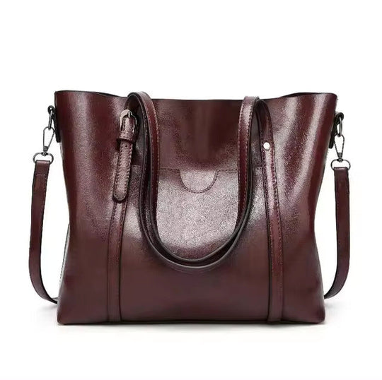 Amilia – Spacious Tote Bag Crafted from Soft Vegan Leather