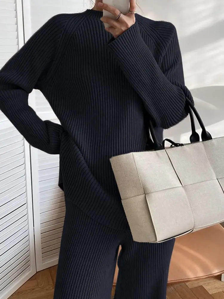 Elliot – Minimalist Ribbed Knit Lounge Set for Women