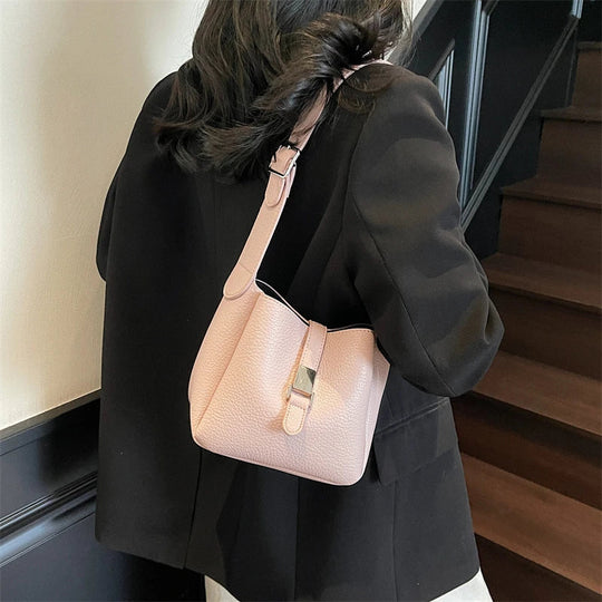 Arianna – Contemporary Leather-Style Bucket Bag