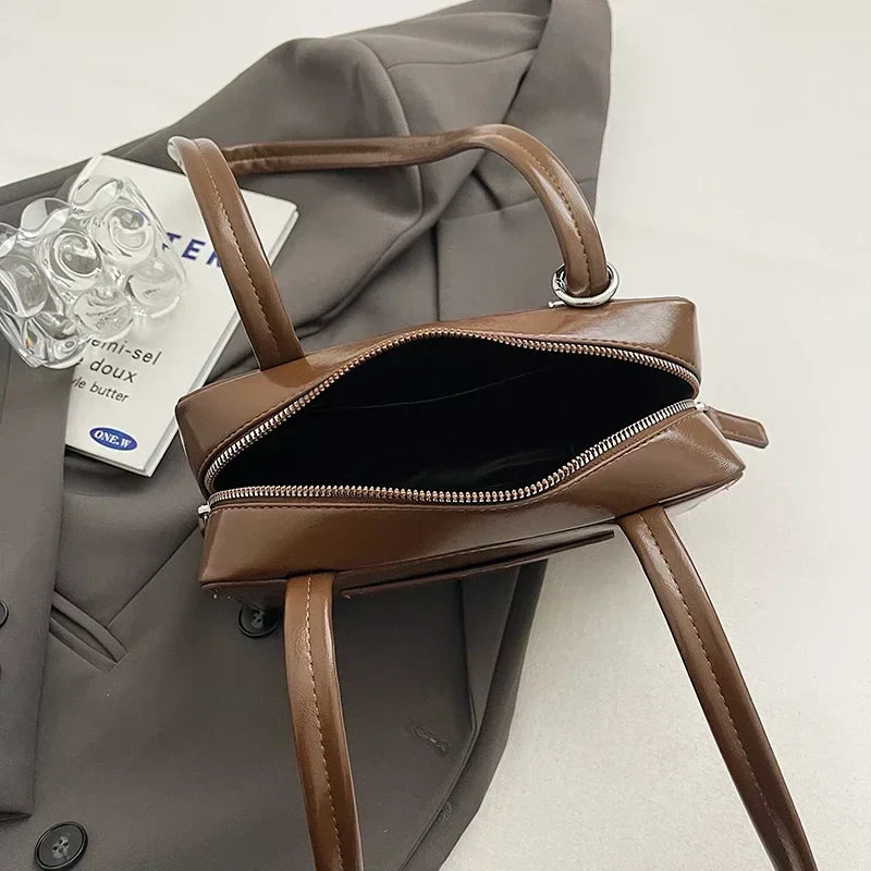 Ariel – Convertible Bag with Removable Wallet